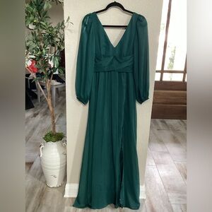 LULU’S Emerald Green XS Sheer Long Sleeves Gown. Elegant/Sophisticated Formal